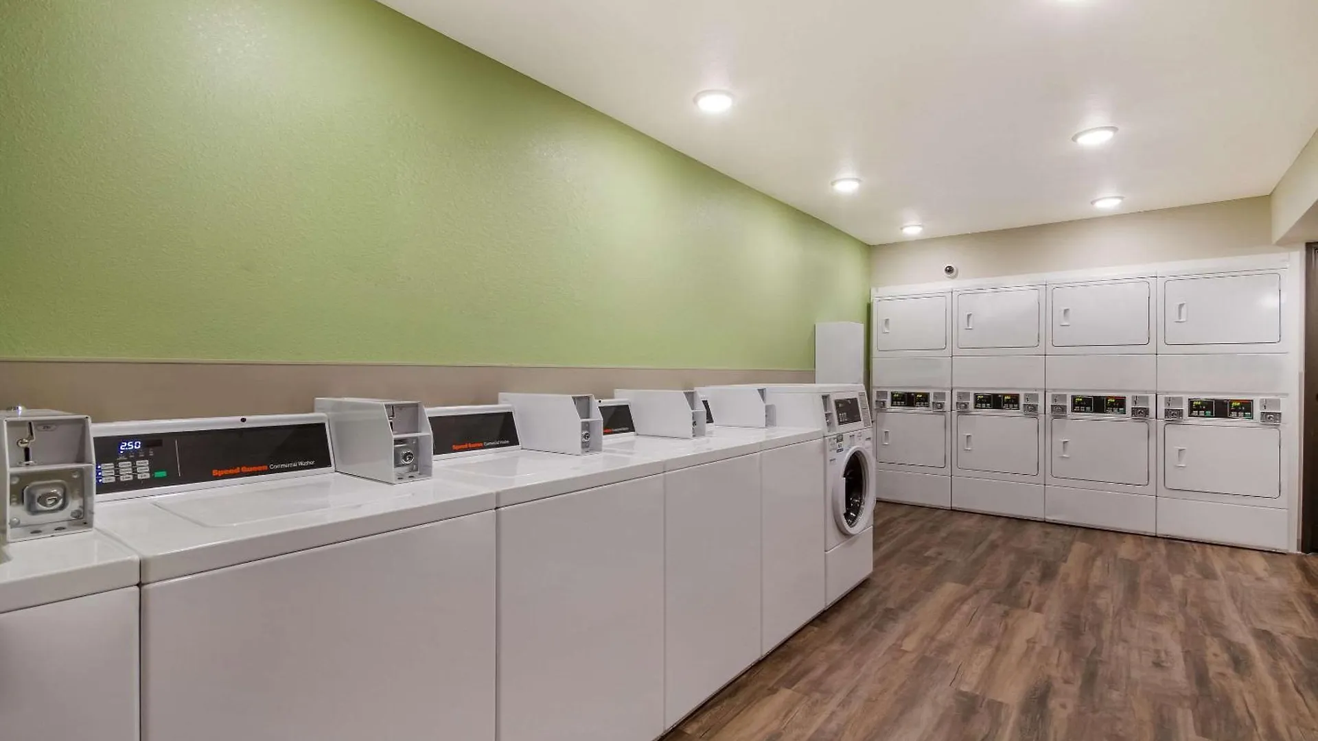 Woodspring Suites Panama City Beach 어퍼그랜드라군