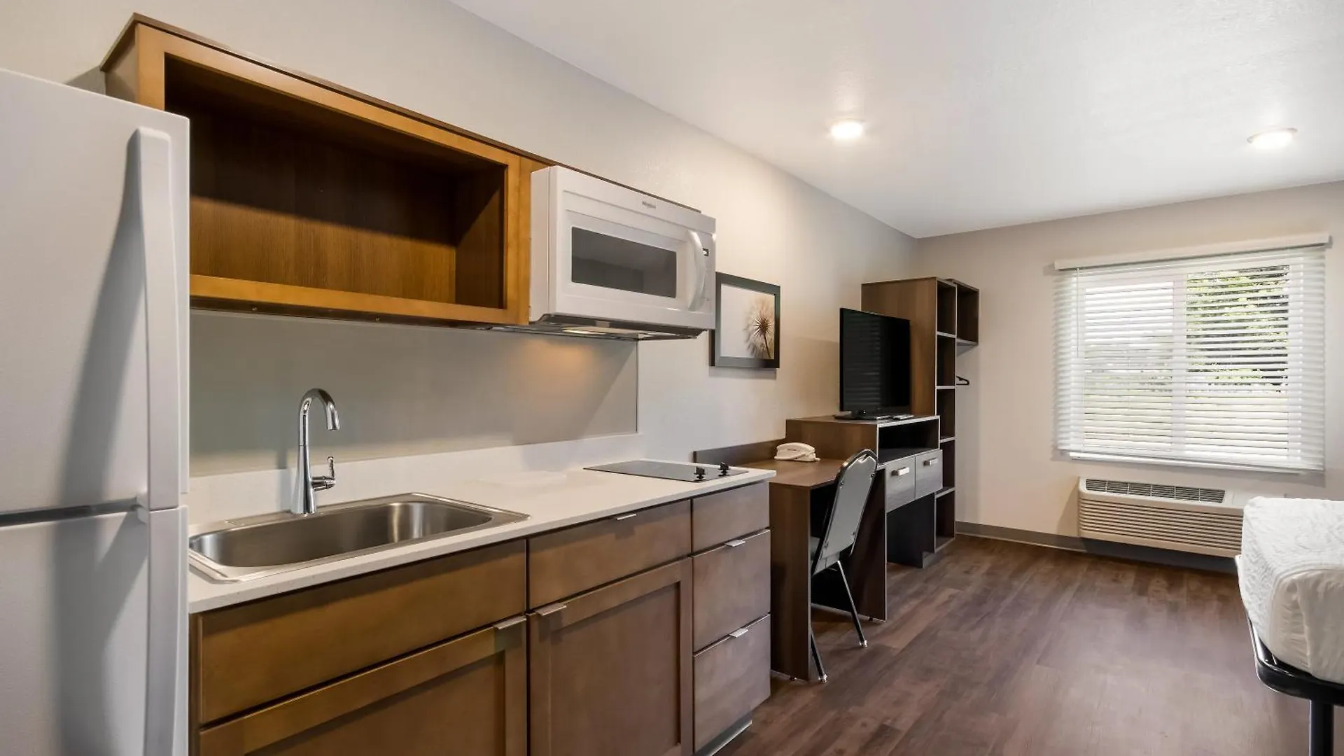 Woodspring Suites Panama City Beach 어퍼그랜드라군
